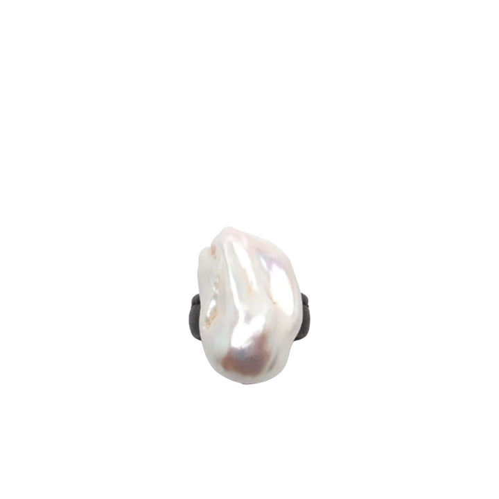 BAROQUE PEARL & LEATHER RING