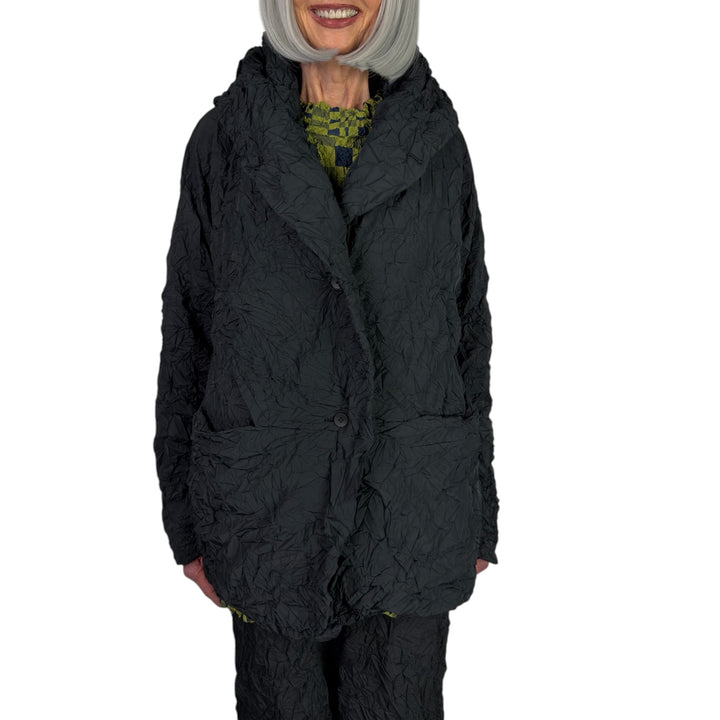 PADDED CRINKLE PLEAT JACKET W/HOOD
