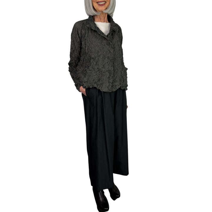 CRINKLE PLEAT SHORT JACKET
