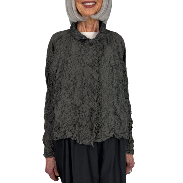 CRINKLE PLEAT SHORT JACKET