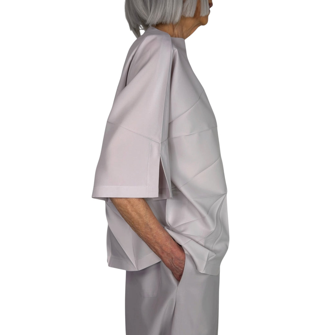 RADIAL FOLD SHIRT S/S TOP