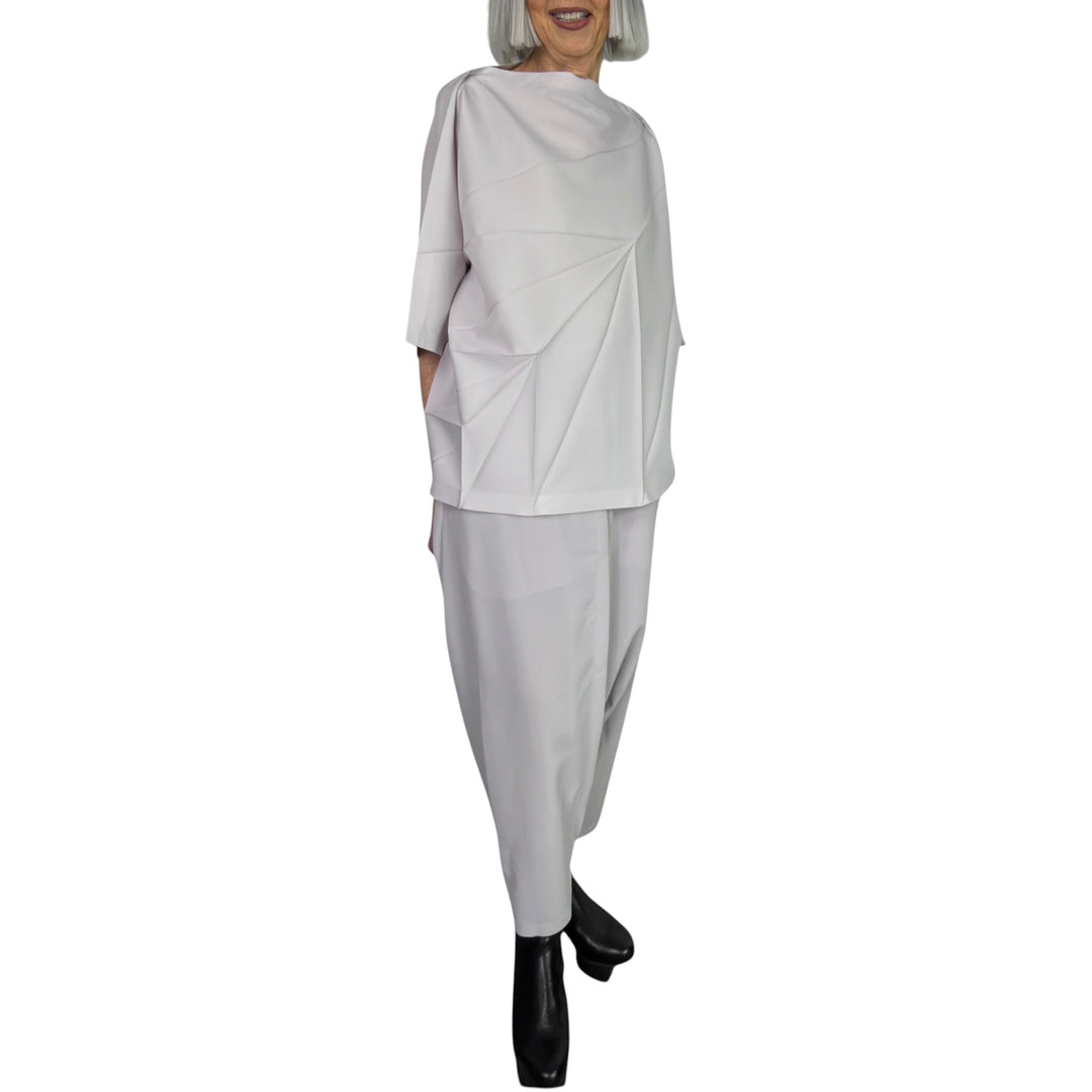 RADIAL FOLD SHIRT S/S TOP