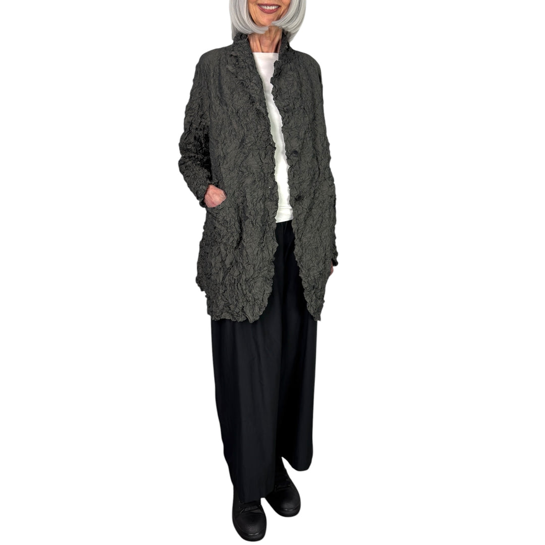 CRINKLE PLEAT 3-BUTTON LONG JACKET