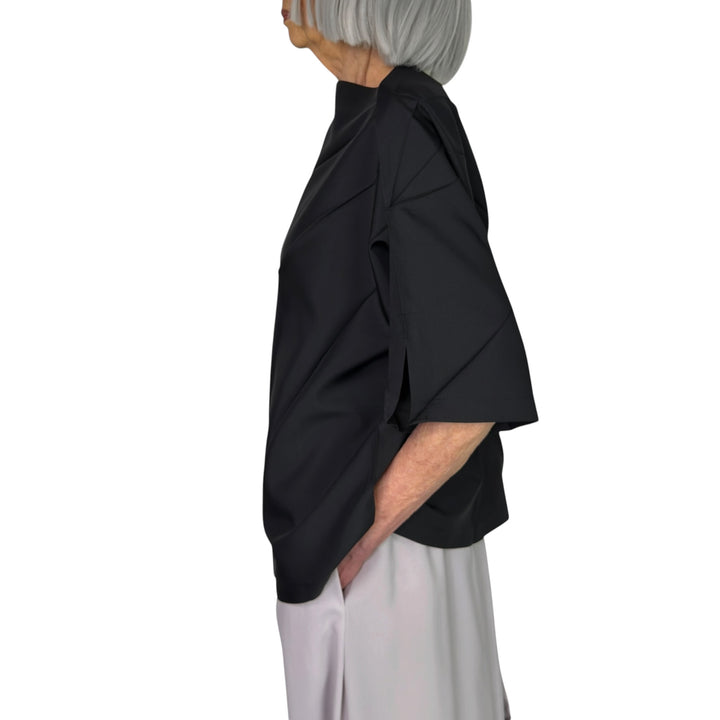 RADIAL FOLD SHIRT S/S TOP