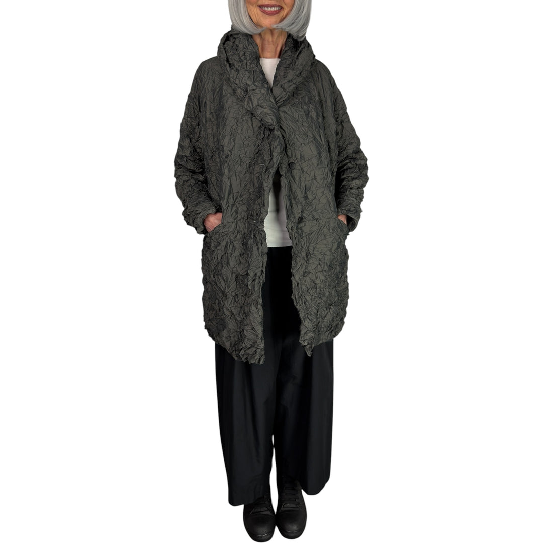 PADDED CRINKLE PLEAT COAT W/HOOD
