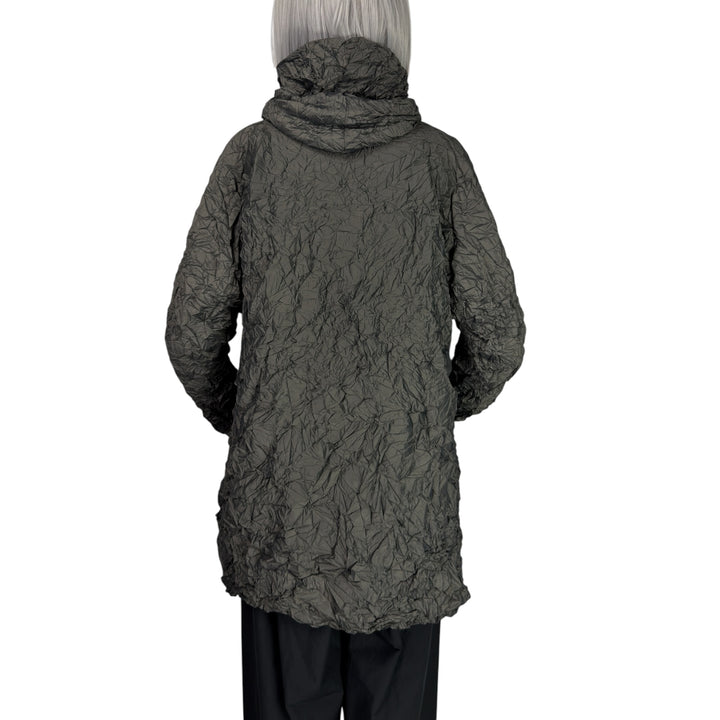 PADDED CRINKLE PLEAT COAT W/HOOD