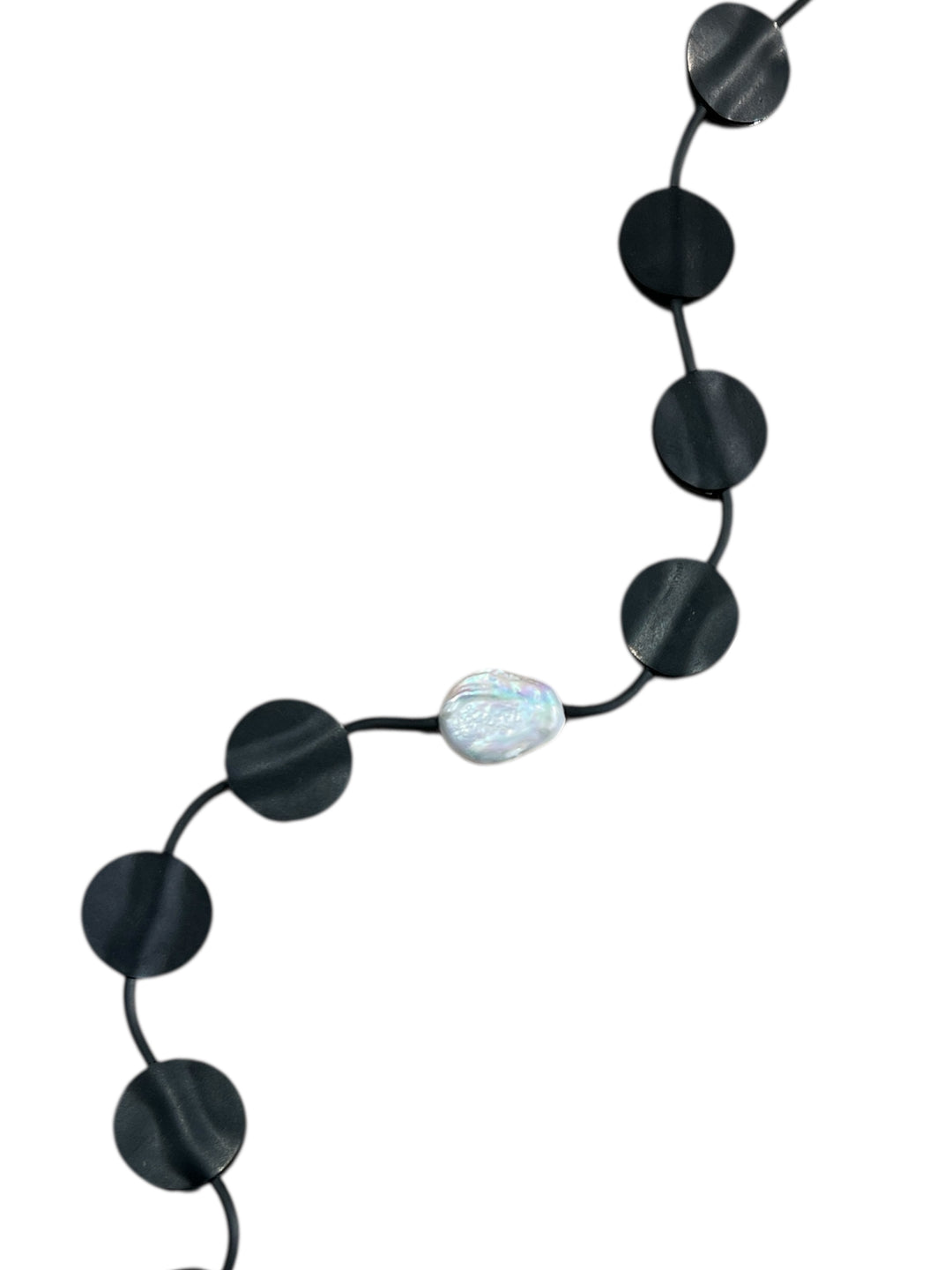 TEN DOTS & PEARL LONG CHOKER