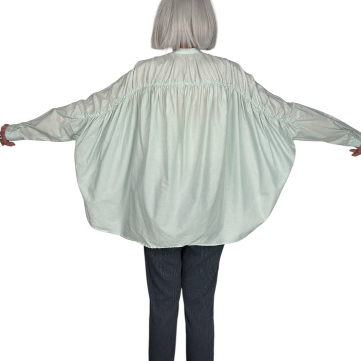 GATHERED BACK SHIRT