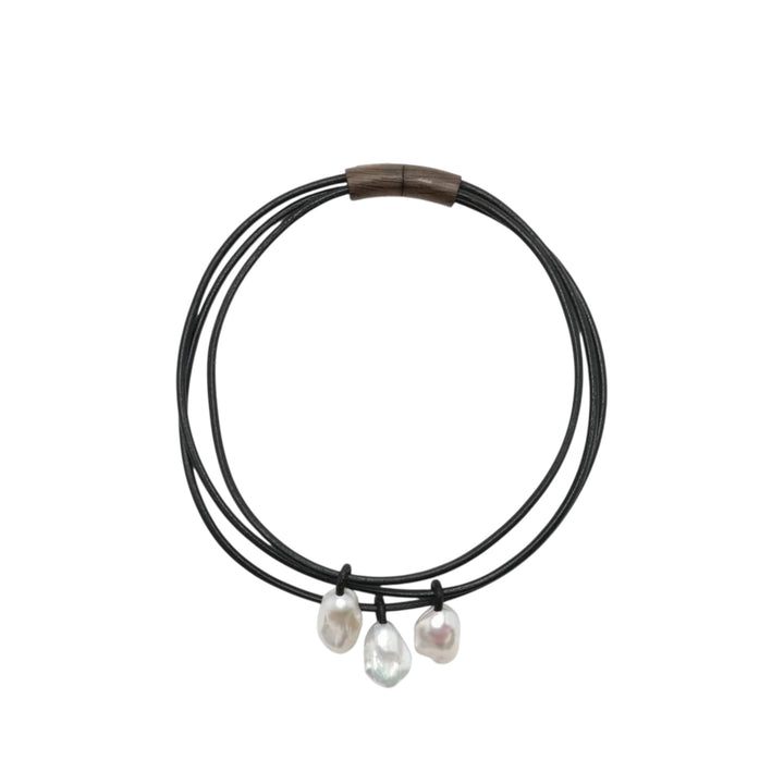 3 STRAND LEATHER W/BAROQUE PEARLS NECKLACE