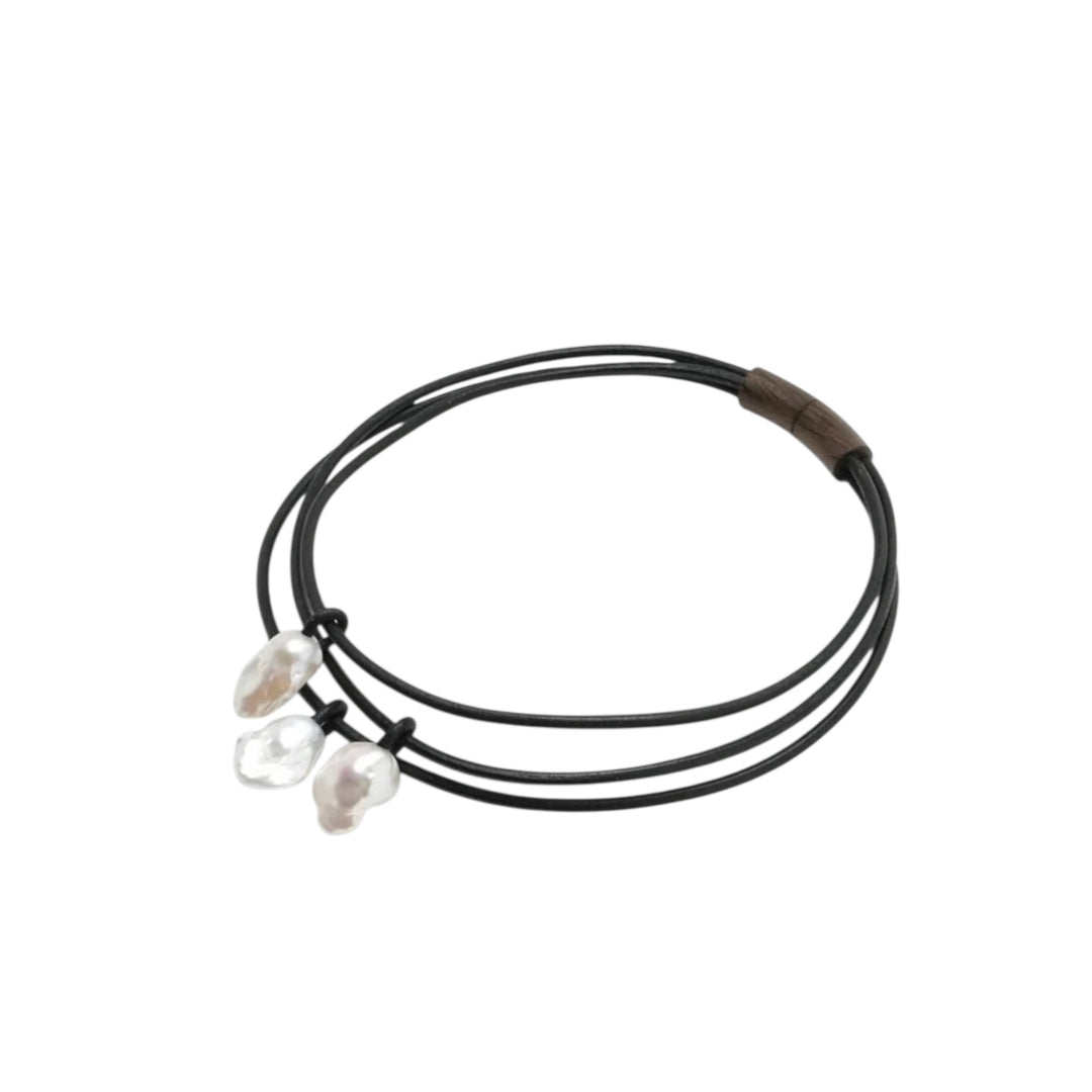 3 STRAND LEATHER W/BAROQUE PEARLS NECKLACE