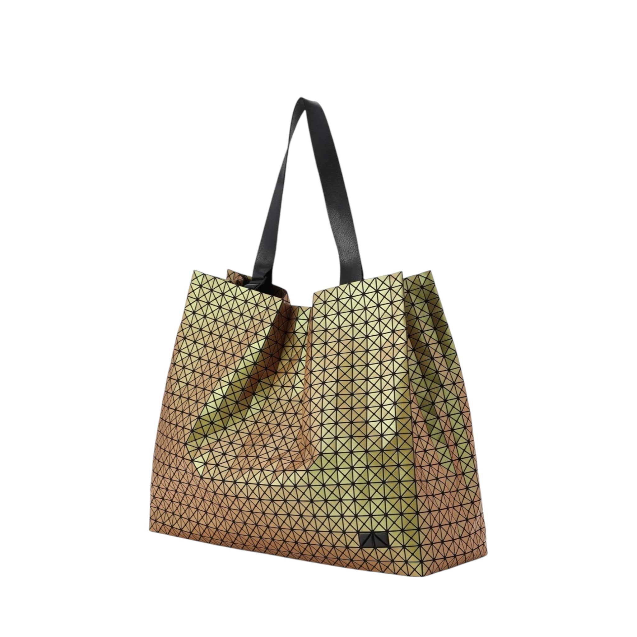 BAOBAO ゴールド バッグ ISSEY MIYAKE（バッグ ・ ゴールド/金色系）のフリマアイテム一覧