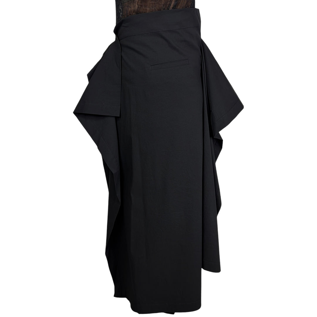 COLLAPSING SCULPTURE SKIRT