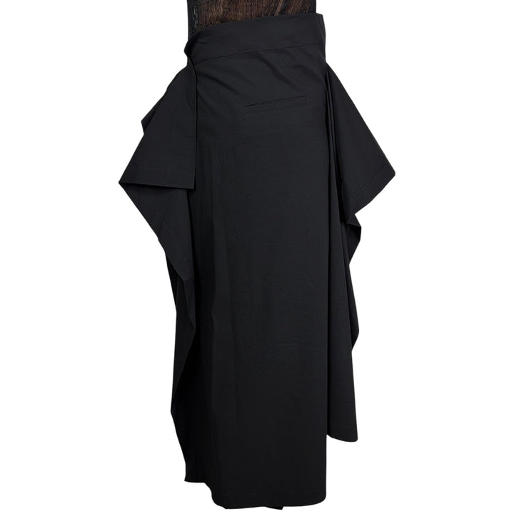 COLLAPSING SCULPTURE SKIRT