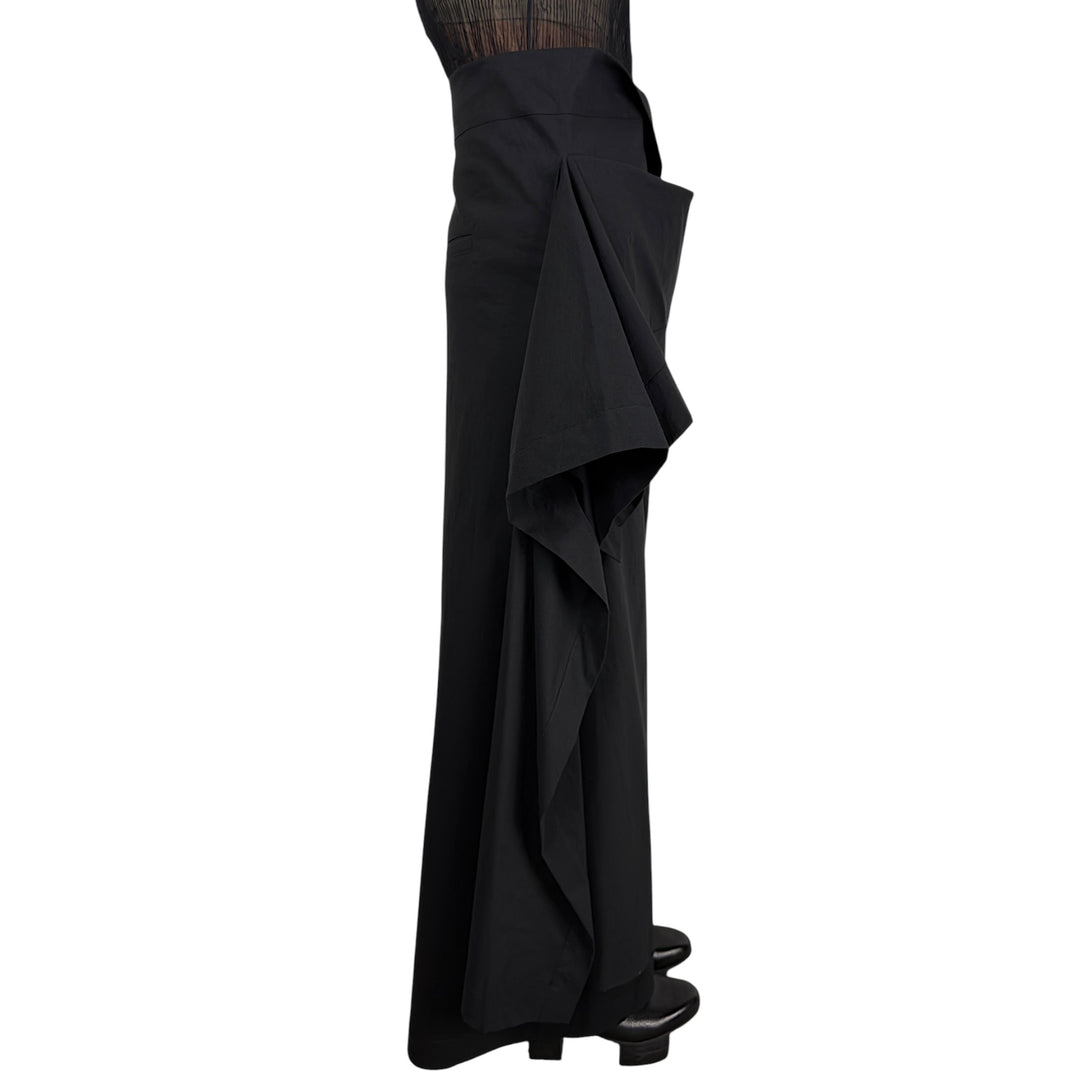 COLLAPSING SCULPTURE SKIRT