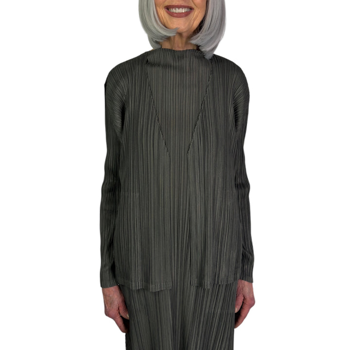 MELLOW PLEATS CARDIGAN