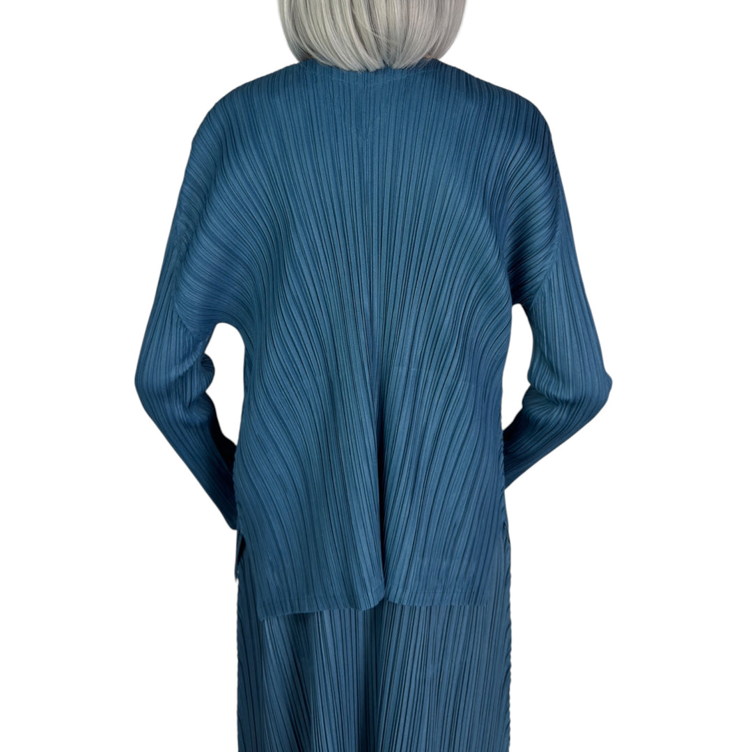 MELLOW PLEATS CARDIGAN