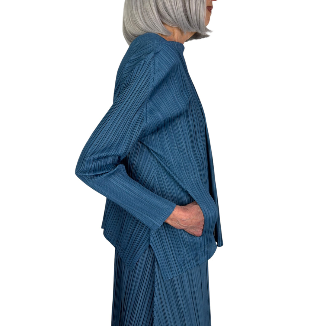 MELLOW PLEATS CARDIGAN