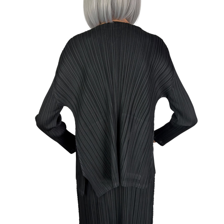 MELLOW PLEATS CARDIGAN