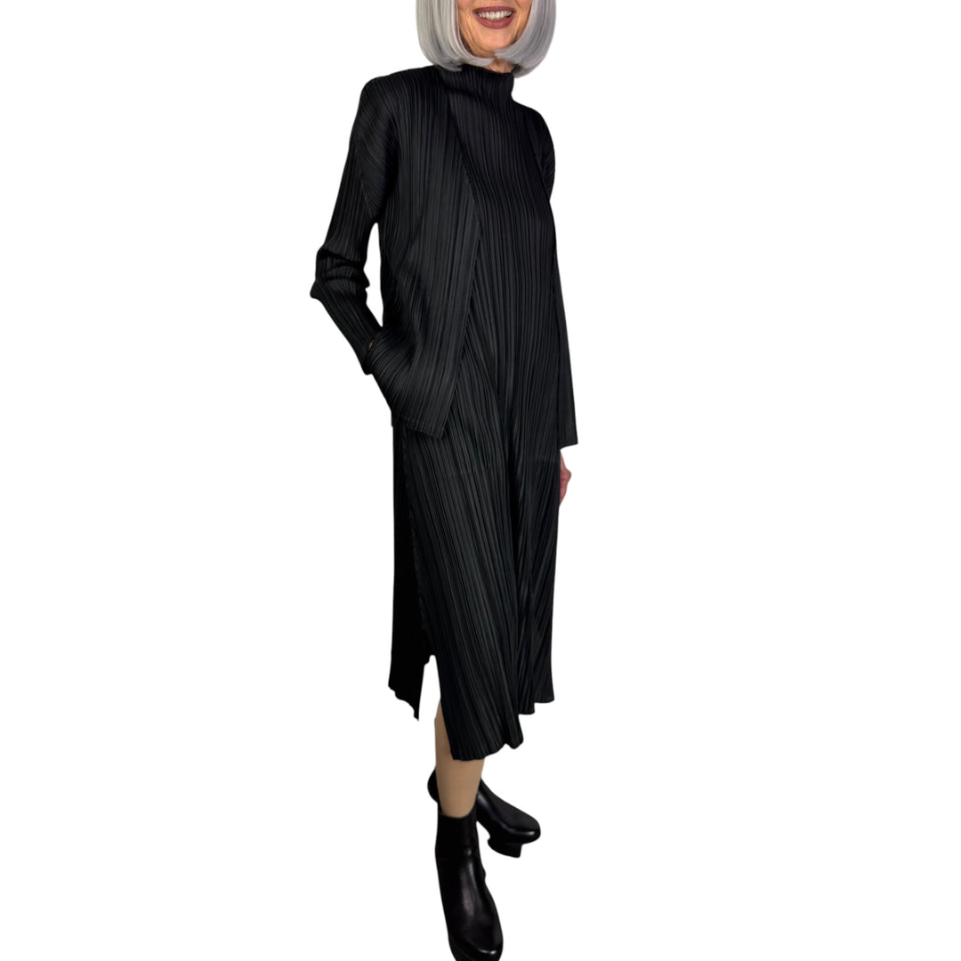 MELLOW PLEATS CARDIGAN