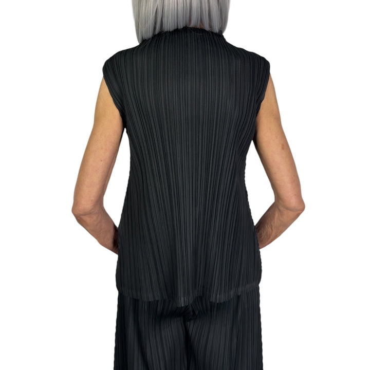 MELLOW PLEATS SLEEVELESS TOP