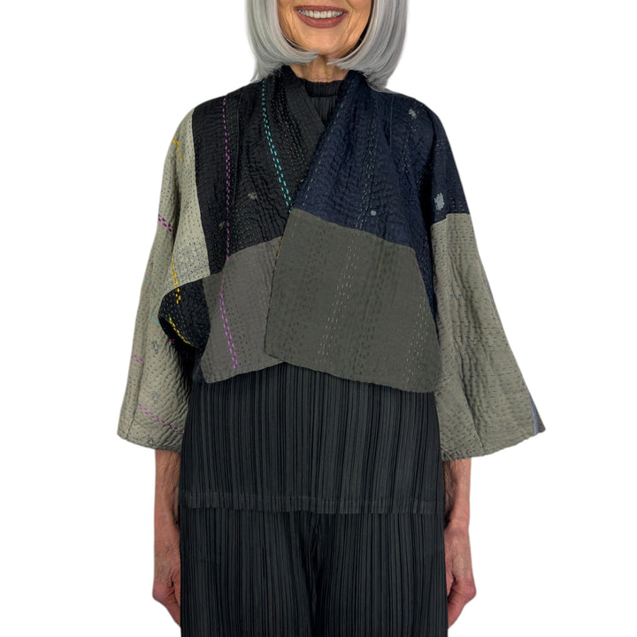 JEWEL WOVEN PATCH PUFF SLEEVE SHRUG