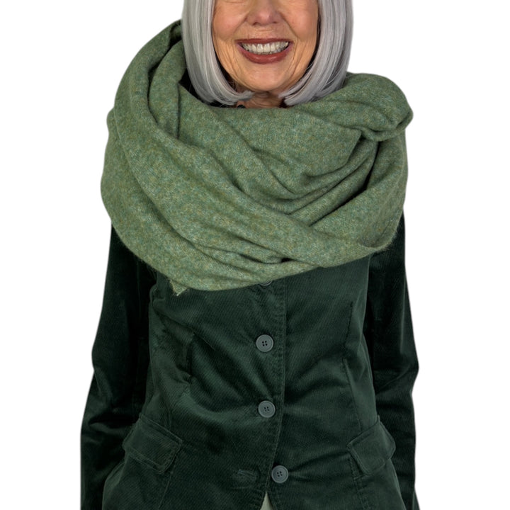 MELANGE KNITTED SCARF