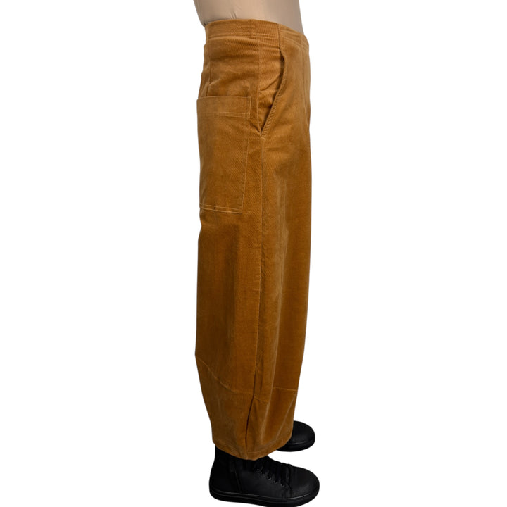 BRUSHED CORDUROY CURVED LEG PANT