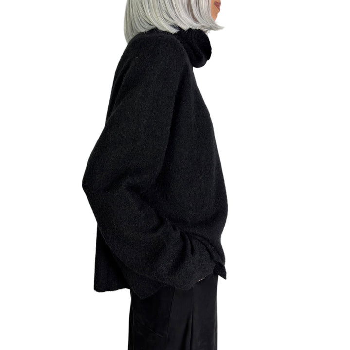 WOOL KNIT TURTLENECK SWEATER