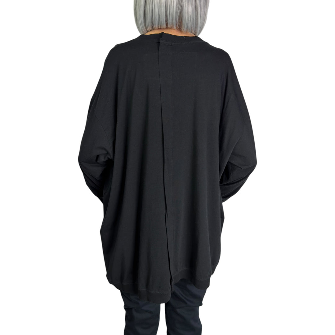 ASYMMETRIC NECK & HEM TEE
