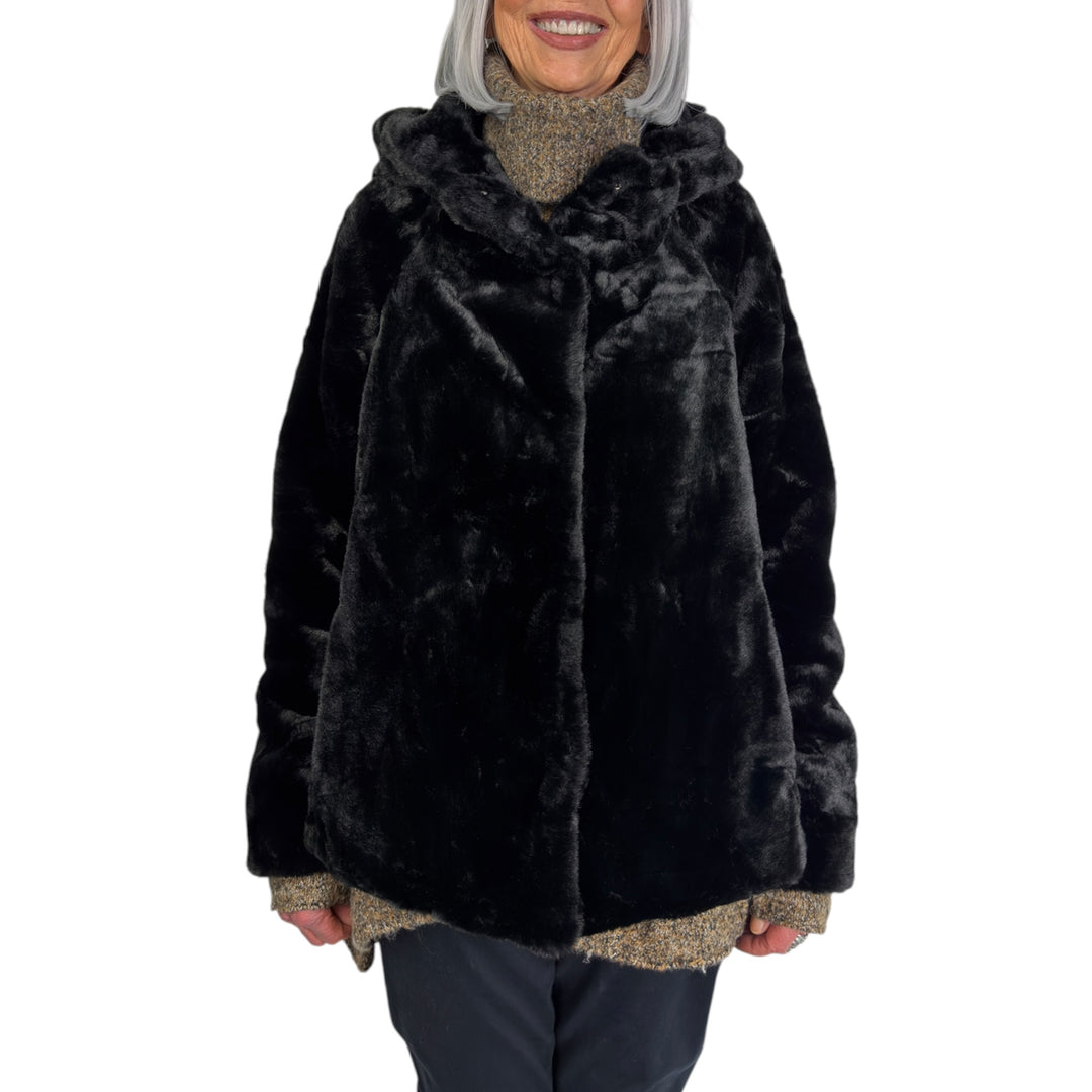 FAUX FUR SHORT JACKET W/HOOD