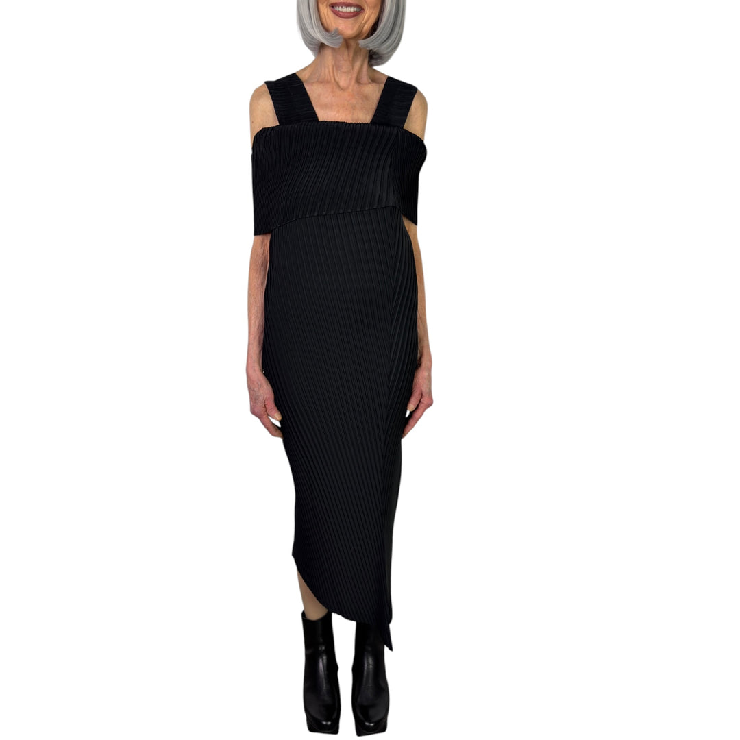 TUBULAR PLEATS DRESS