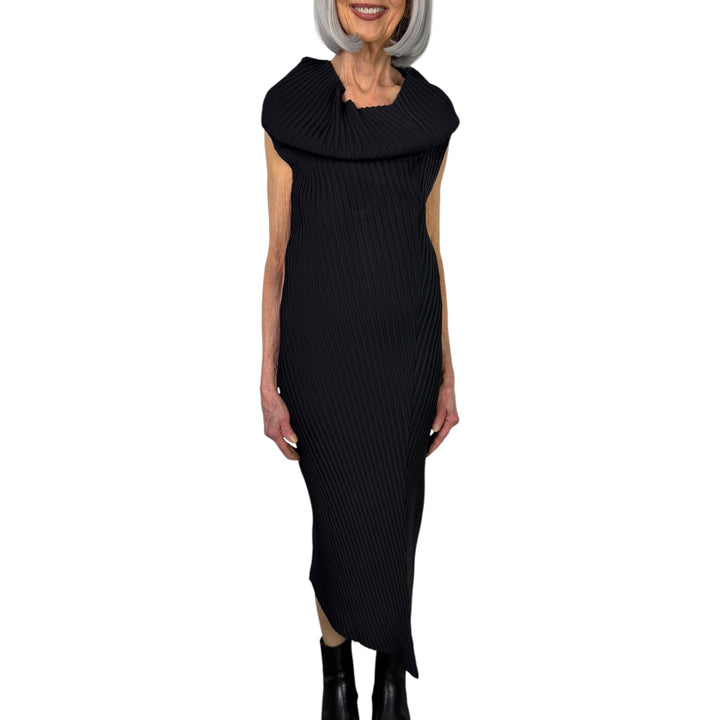 TUBULAR PLEATS DRESS
