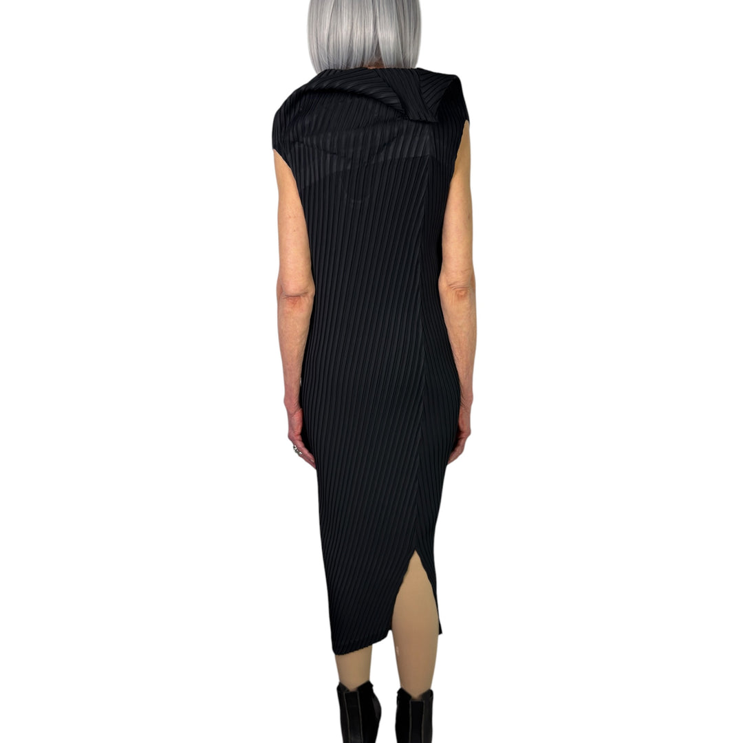 TUBULAR PLEATS DRESS