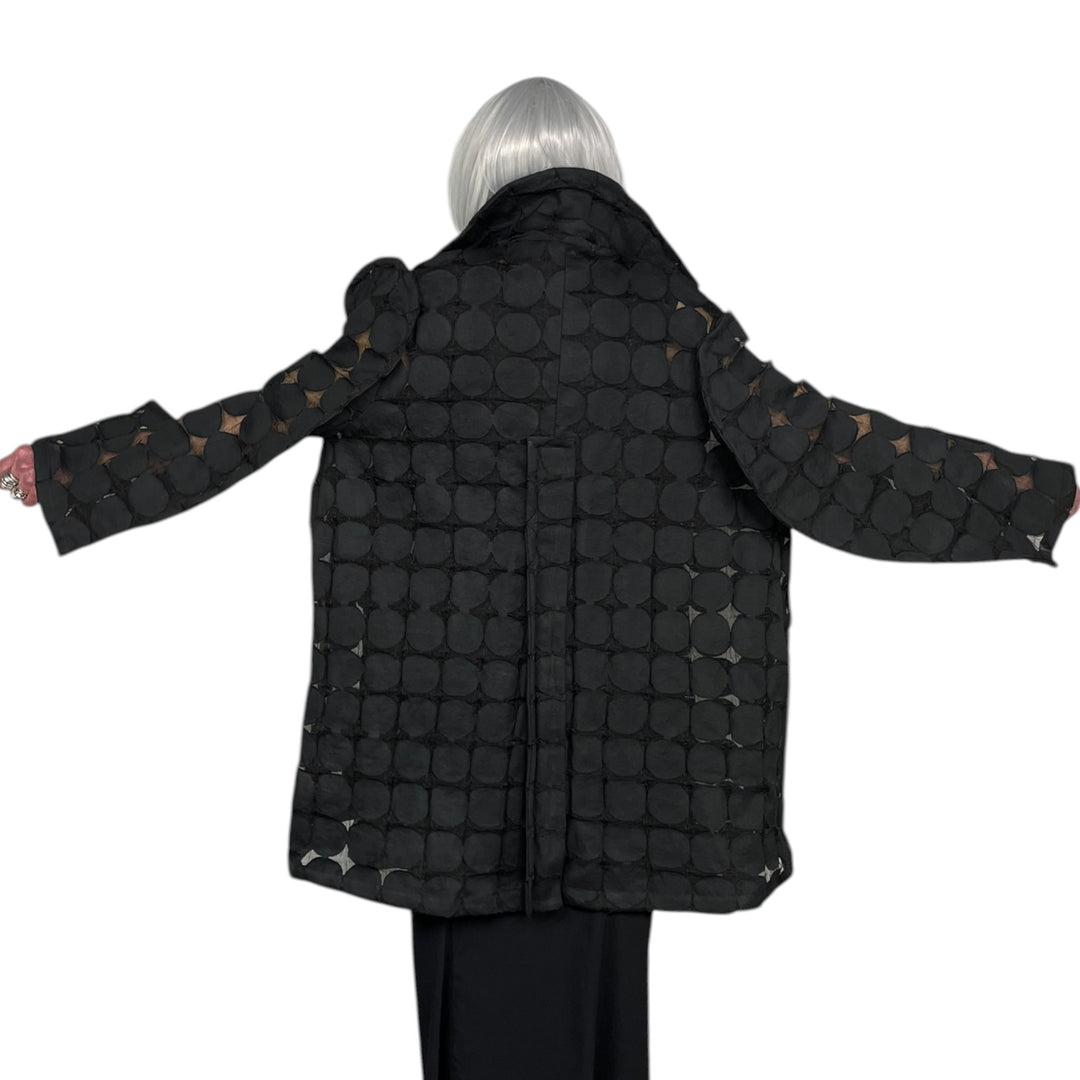TEXTURED CIRCLES COAT