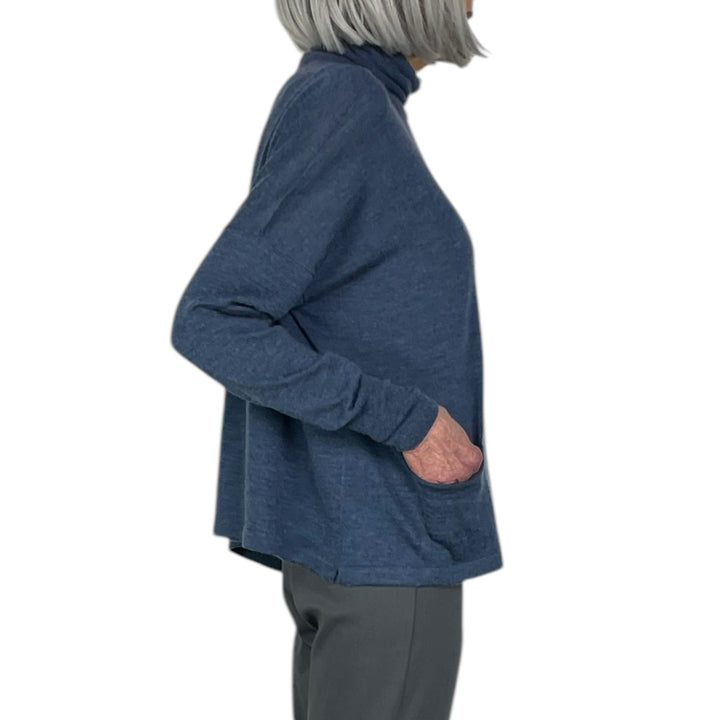FINE GAUGE TURTLENECK