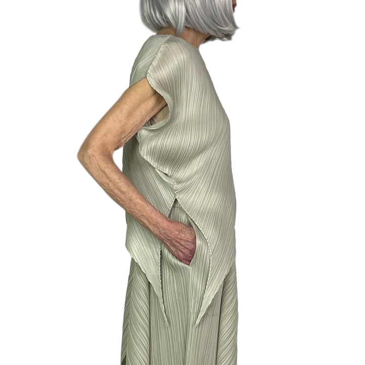LEAF ASYMMETRIC TOP