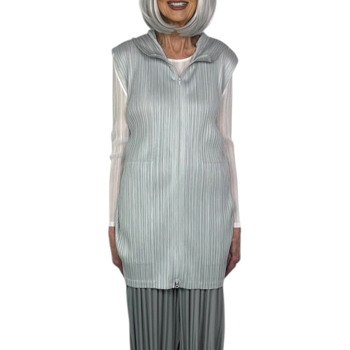 MC : APRIL ZIP FRONT HOODED VEST