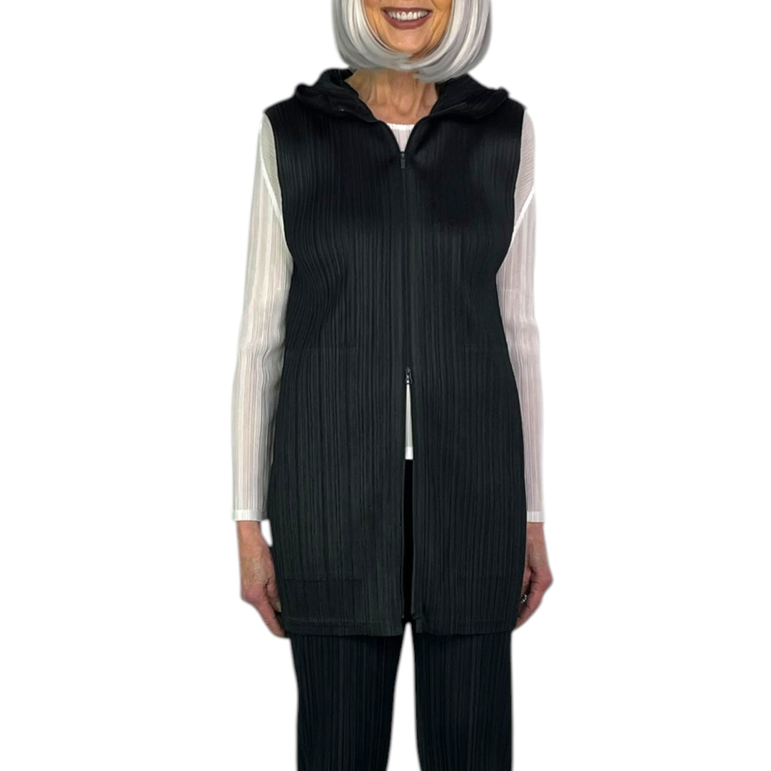 MC : APRIL ZIP FRONT HOODED VEST