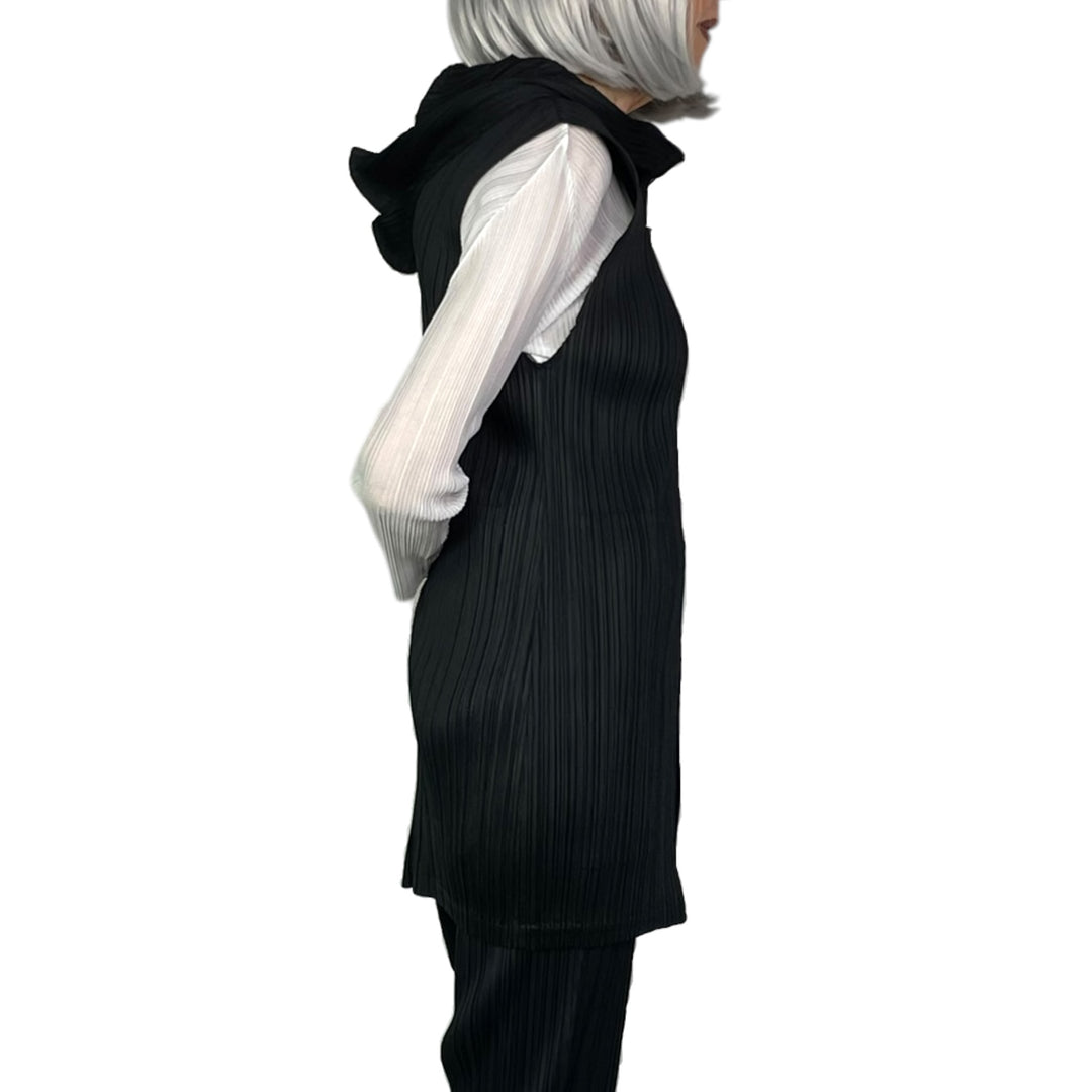 MC : APRIL ZIP FRONT HOODED VEST
