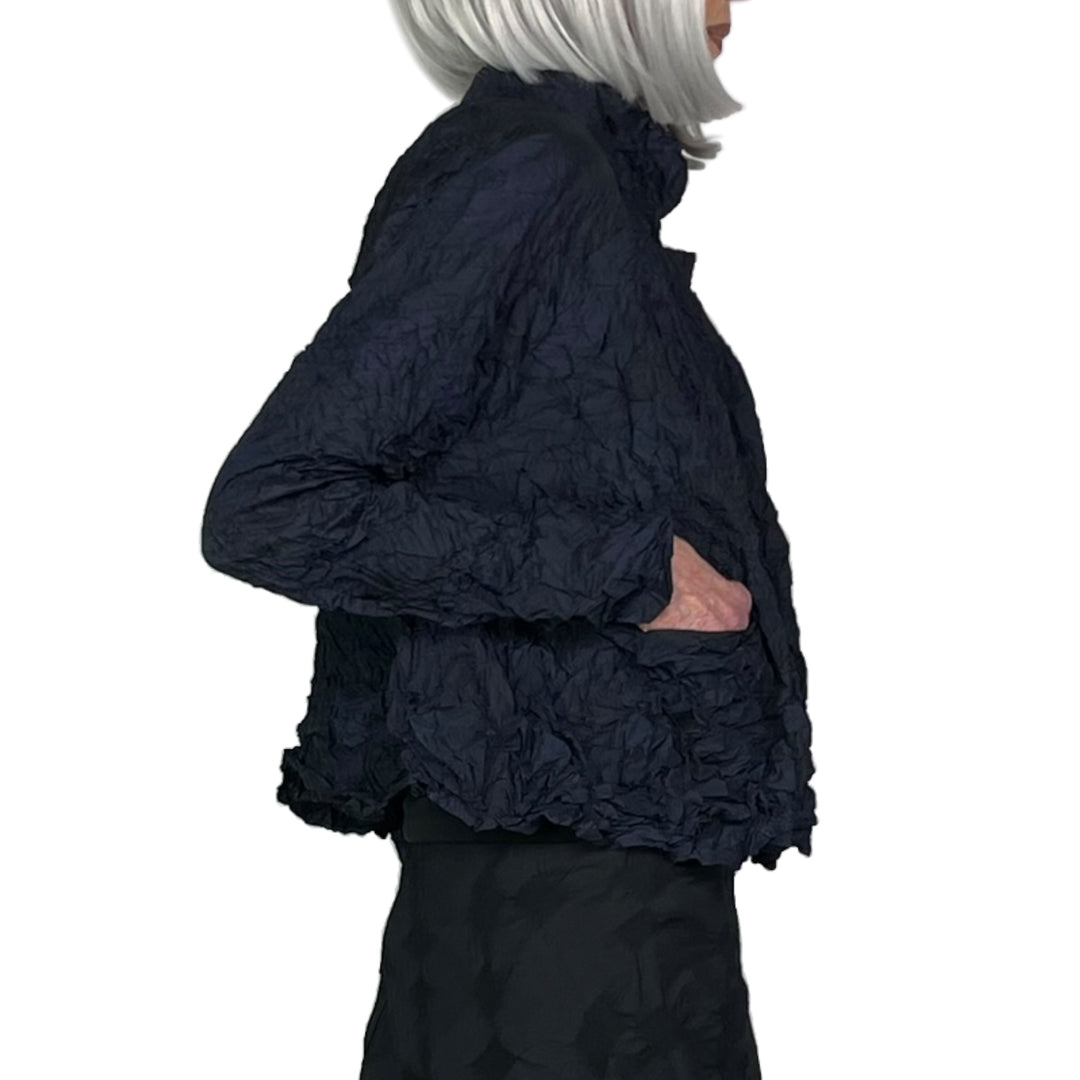LARGE GINGHAM CRINKLE PLEAT SHORT JACKET