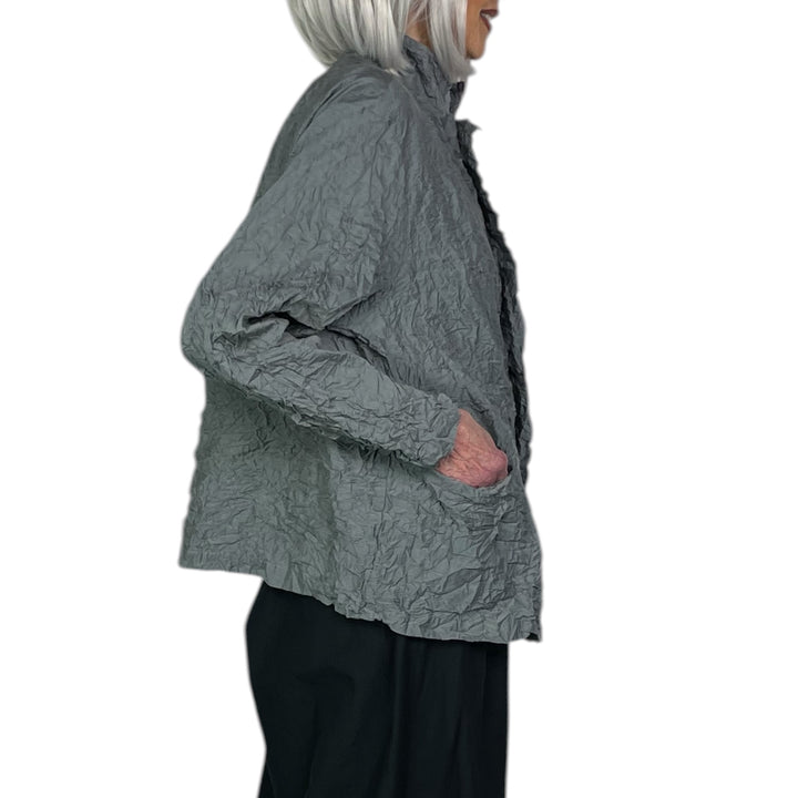 NANACO CRINKLE PLEAT JACKET