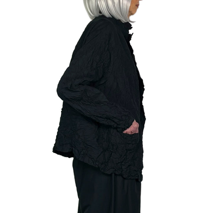 NANACO CRINKLE PLEAT JACKET