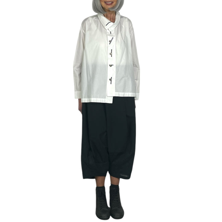 EMBROIDERED BUTTON HOLE SHIRT