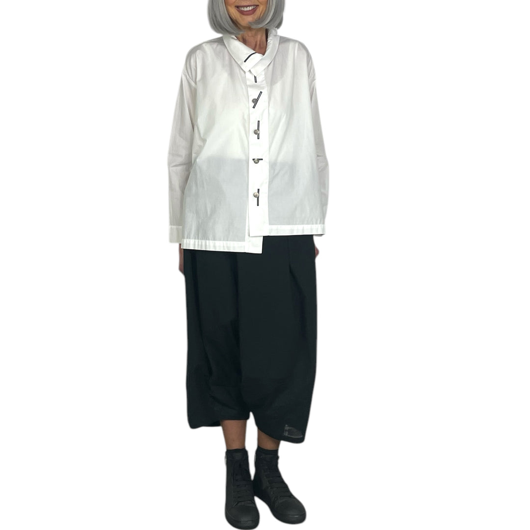 EMBROIDERED BUTTON HOLE SHIRT