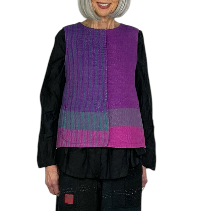 CREW NECK FITTED VEST