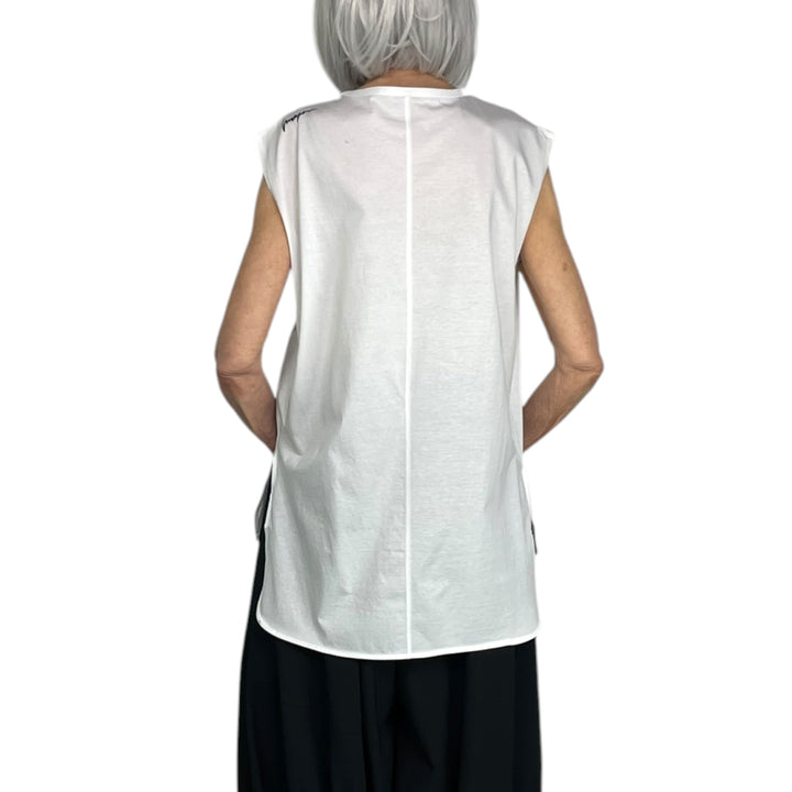 SLEEVELESS CREW NECK T-SHIRT