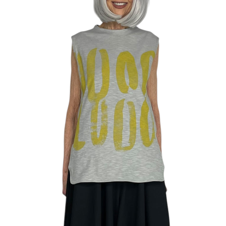 GRAPHIC PRINT SLEEVELESS T-SHIRT