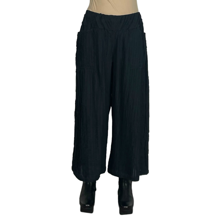 RIPPLE TUCK WIDE LEG PANT