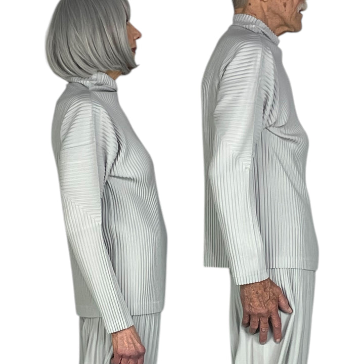 BASICS TURTLENECK TOP