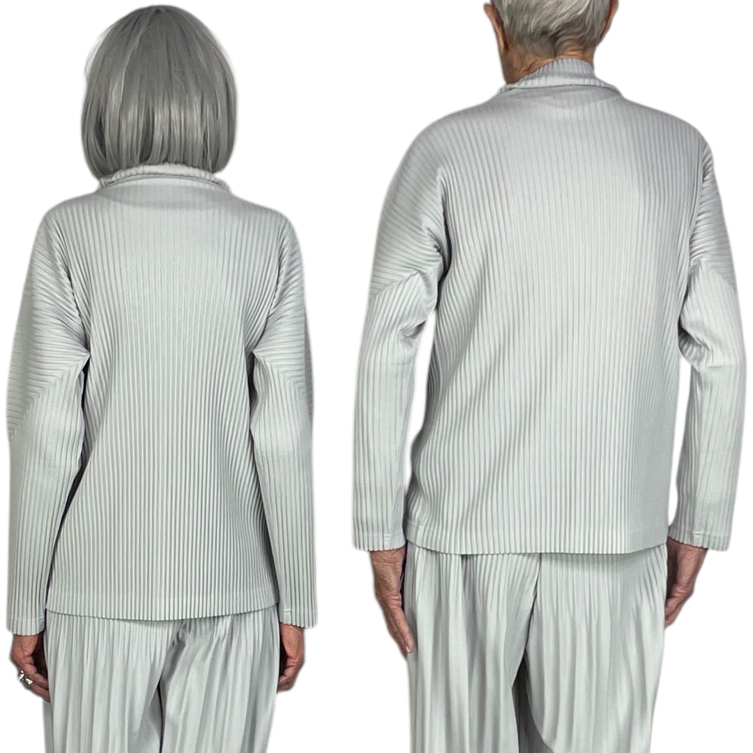 BASICS TURTLENECK TOP